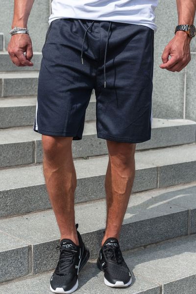 Pantalones cortos azul oscuro con rayas laterales y bolsillos con cremallera