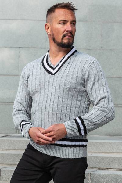 Suéter gris con cuello en V JERONE