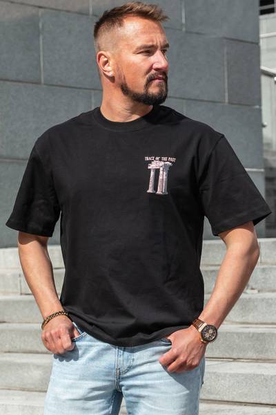Oversize camiseta negra con bordado de terciopelo JERONE