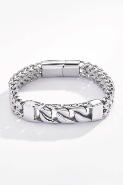 Pulsera plateada con placa JERONE JEWELLERY