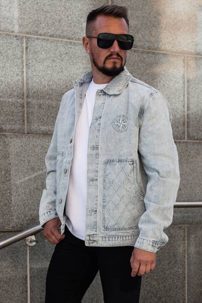 Chaqueta vaquera azul con pespuntes decorativos FIVE EVER Chaqueta vaquera azul con pespuntes decorativos FIVE EVER