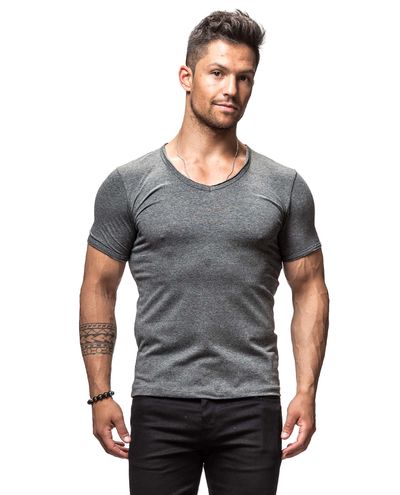 Camiseta gris cuello pico abierta spandex skin-tight